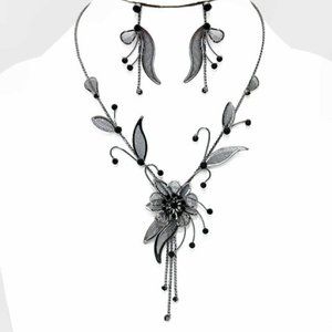 Crystal & Mesh Black Flower Necklace 2 Pc Set